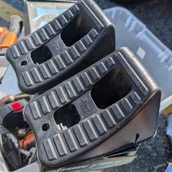 All Items In The Pictures In This Transaction Included