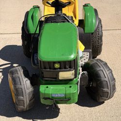 John Deer 6v Power tractor 