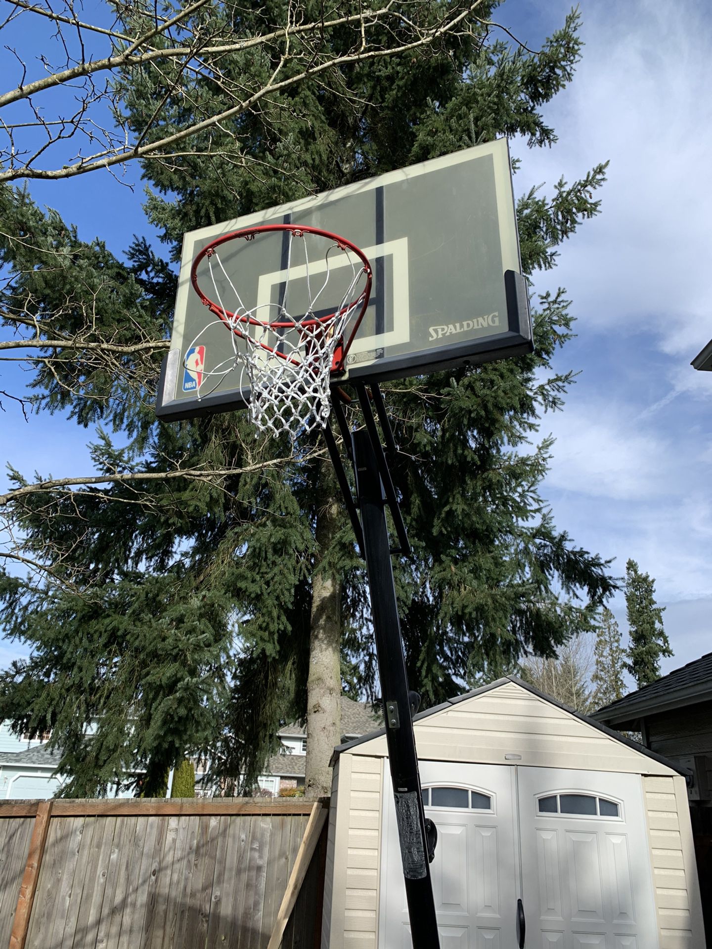 PENDING PICK UP FREE Spaulding Adjustable Basketball Hoop