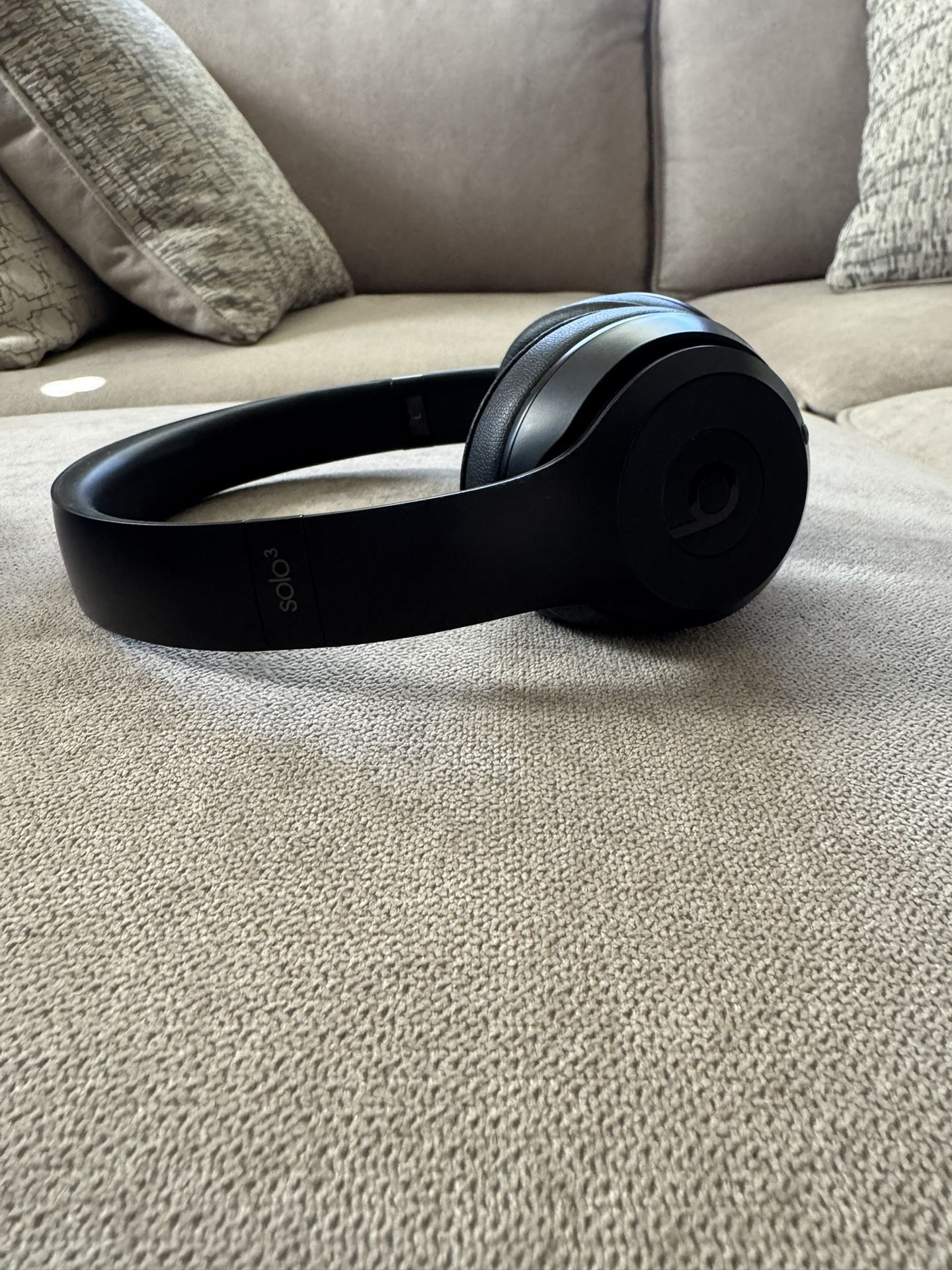 Beats Solo3 Wireless On-Ear Headphones