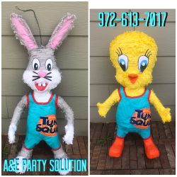 Space Jam Piñata 