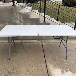 6 Feet Folding Plastic Table 