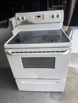 Frigidaire Stove *WARRANTY&DELIVERY*
