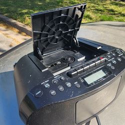 Sony Boombox CD CASS Am FM 