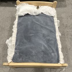 Wooden Cat Bed 21.5” x 32”