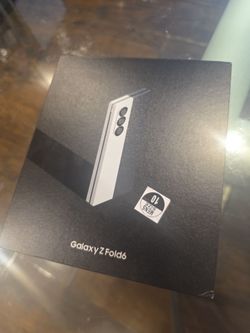 Samsung Galaxy Z Fold 6 (White) ( 1TB) (Unlocked) - Works Perfectly - Original Box Included