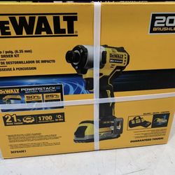 DEWALT 20V Max Impact Driver Kit with POWERSTACK Battery comes with bag charger & drill  & battery  (New)