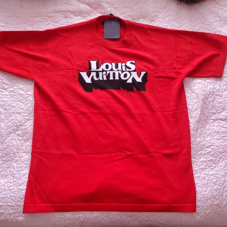 Louis Vuitton Red Logo & Dove T-Shirt Men's Size Medium for Sale