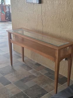 Display table
