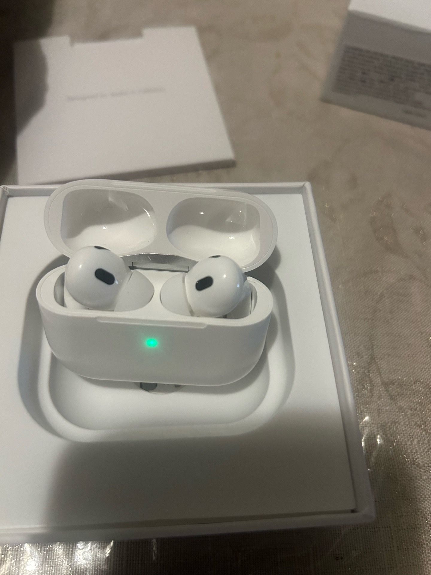 AIRPODS PROS