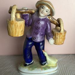 Vintage Salt And Pepper Shakers