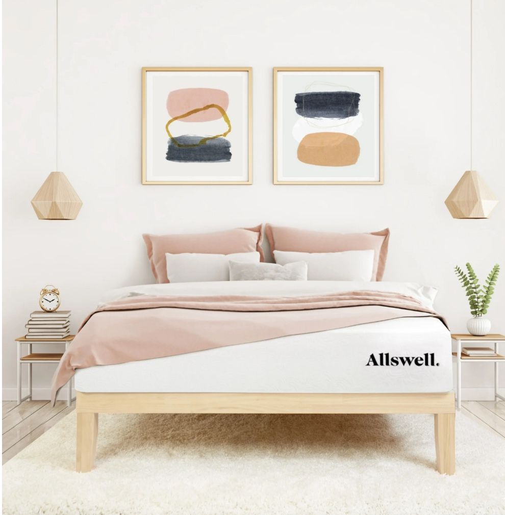 Queen Mattress( Bed frame available)(open to negotiate)