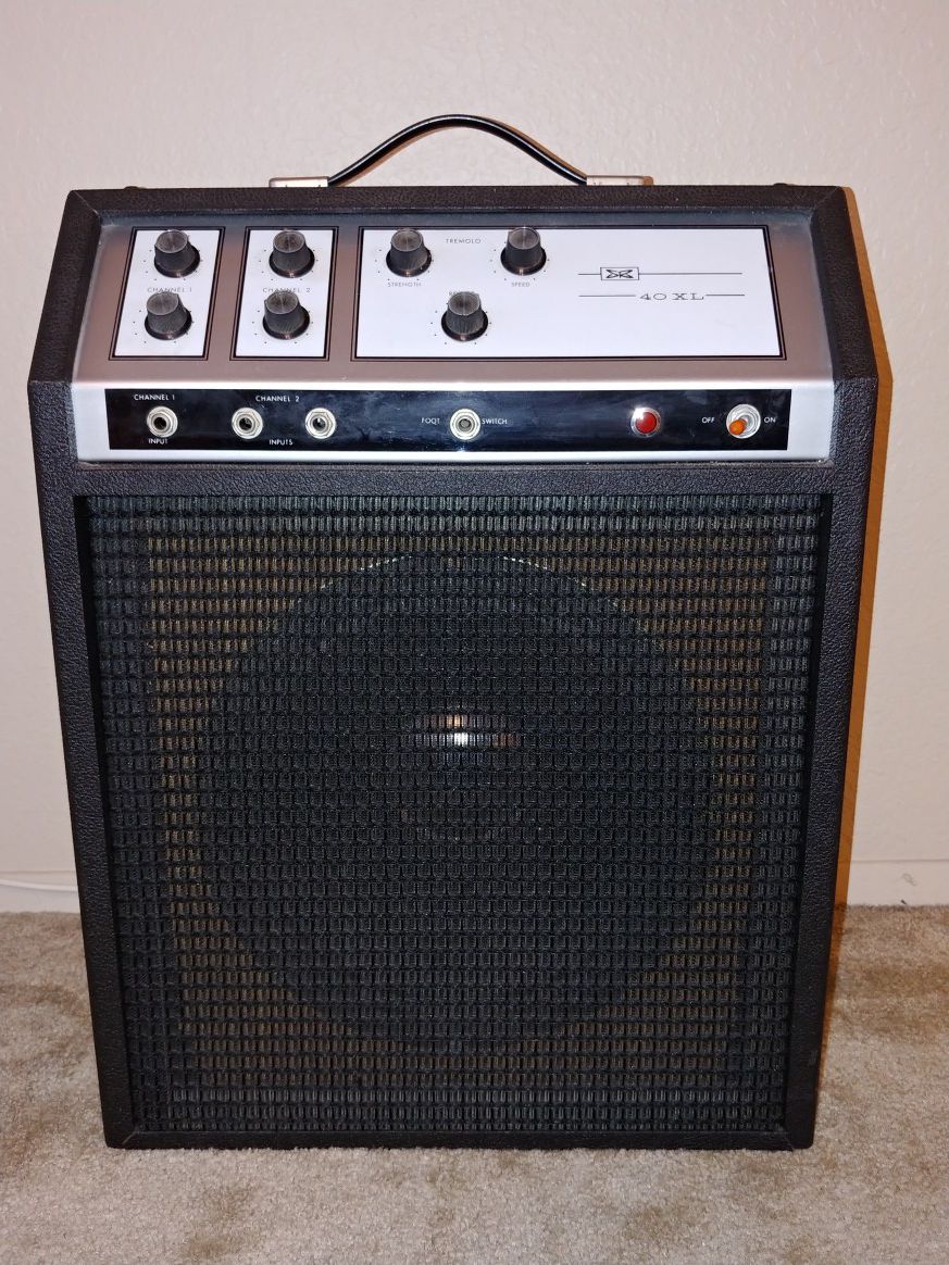 Vintage 60's Silvertone/Sears 40XL 12" Guitar Combo Amp, Reverb/Tremolo!