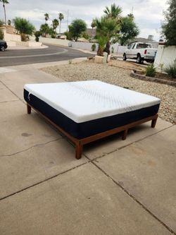 KING size NECTOR mattress/frame with dresser & lamp