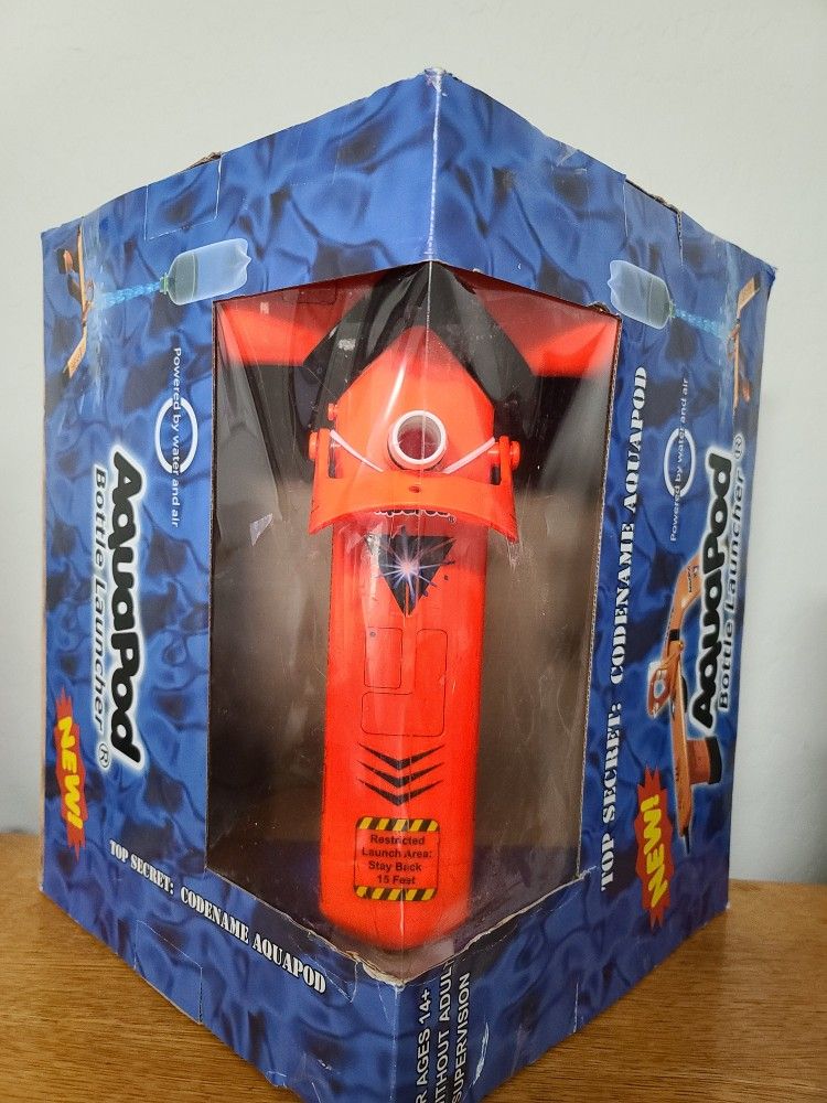 AquaPod Water Bottle Rocket Launcher Science Kit- STEM Toy Launches Soda NEW