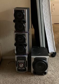 Stereo,subwoofer and speakers