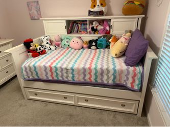 Day bed and dresser