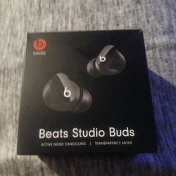 Beats Studio Buds 