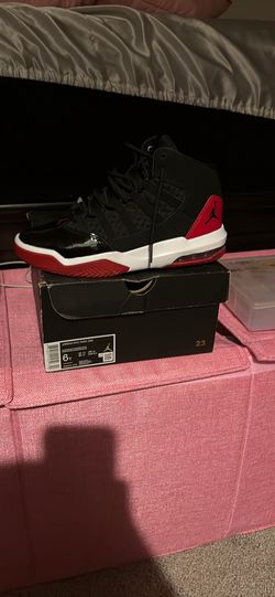 Max aura Jordans