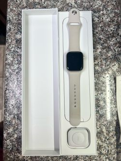 Apple Watch Series 8 45mm GPS – Starlight – Original Box & Charger
