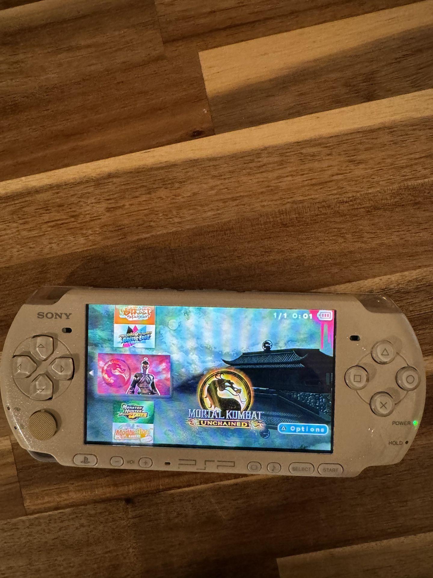 Modded Pearl White PSP 3000 With 180 Games