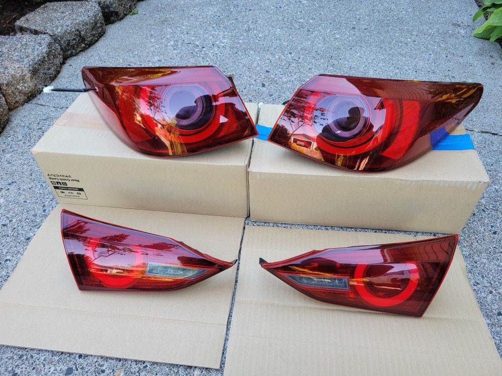 Infiniti q50 400r JDM Taillights (OEM)