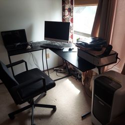 Computer Chair And Desk 