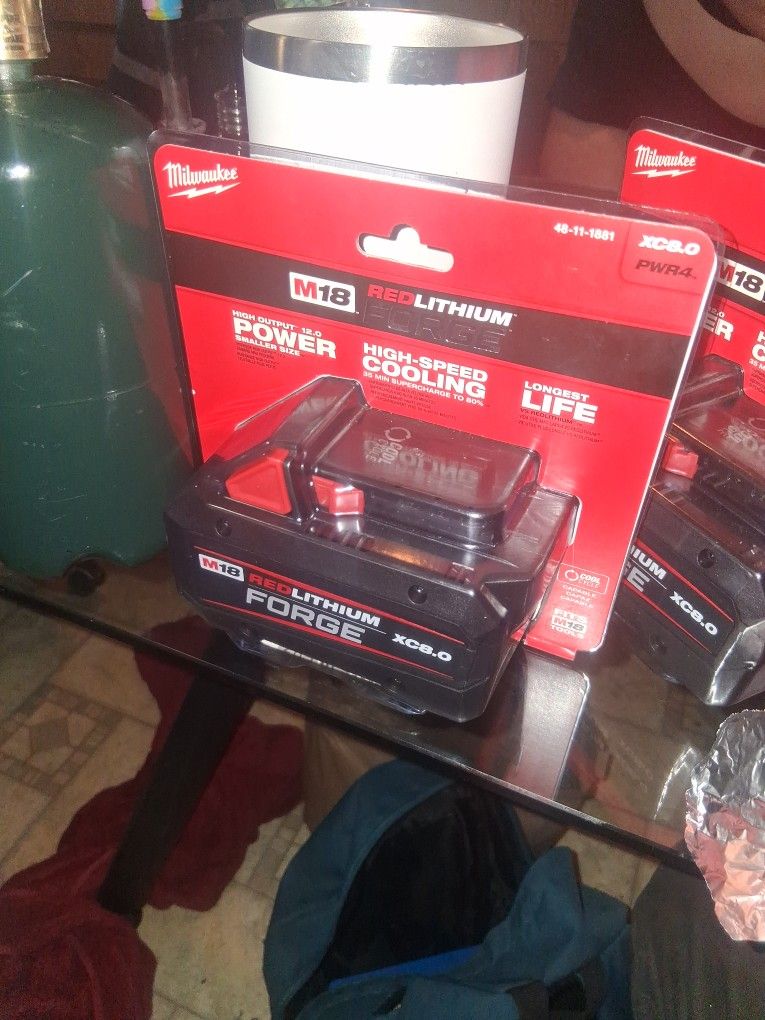 2 8.0 Red Lithium Forged Milwaukee