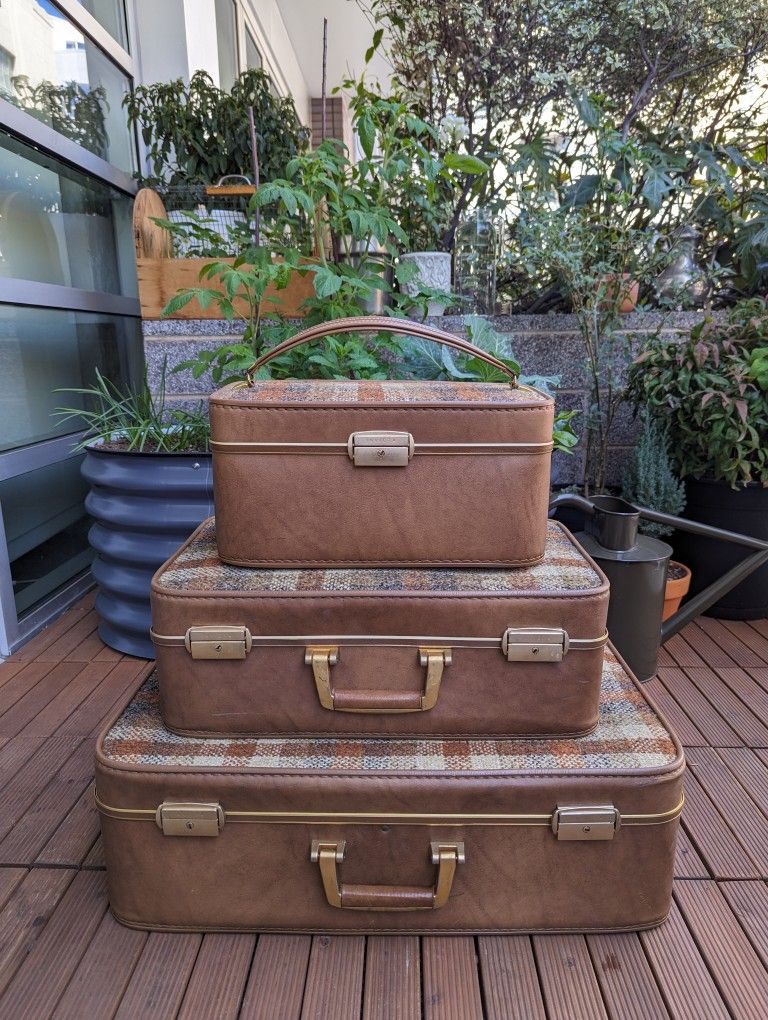 Invicta Brown Tweed & Leather Vintage Luggage Set Brief Makeup Case