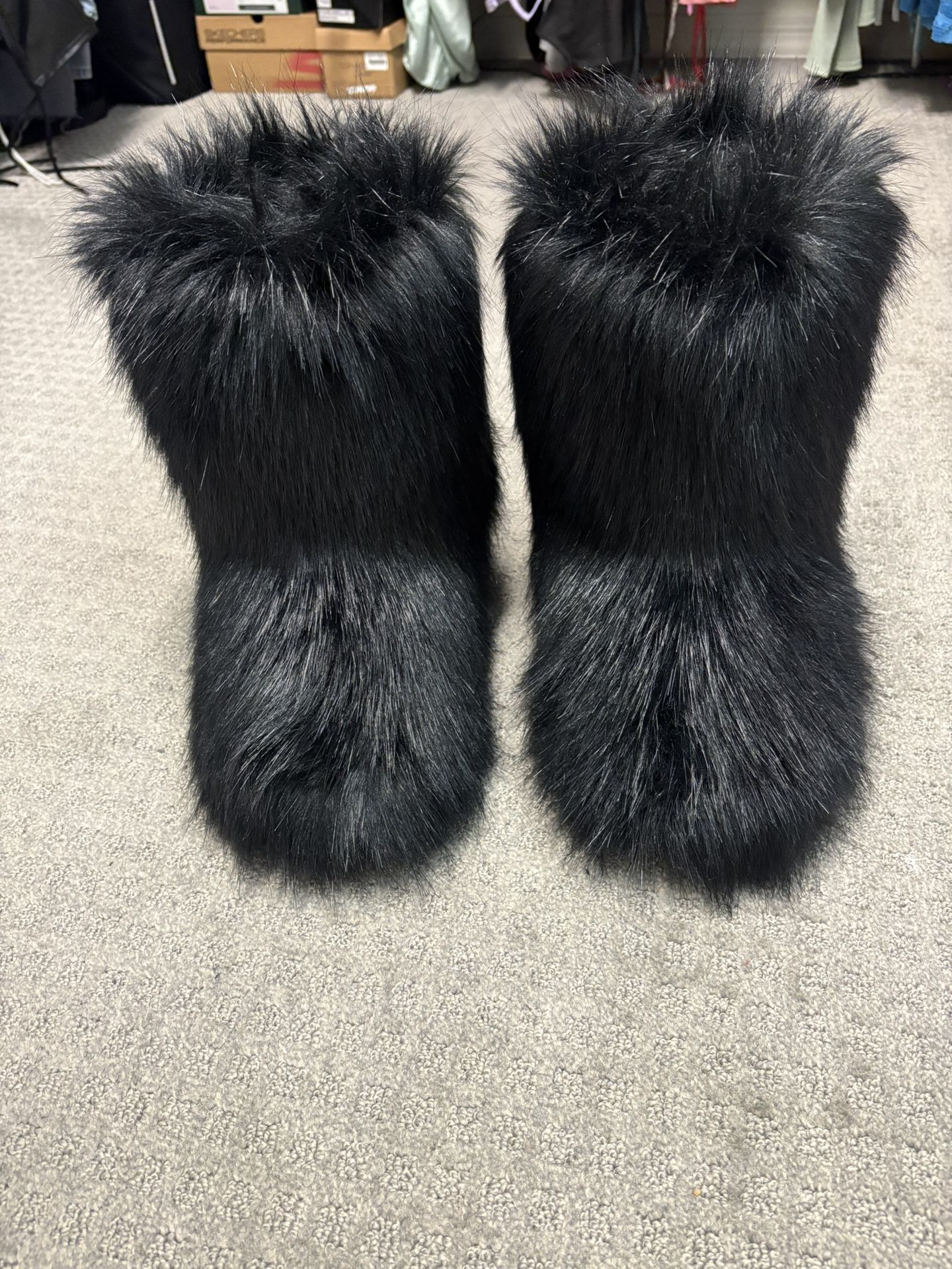 Trendy Fur Boots