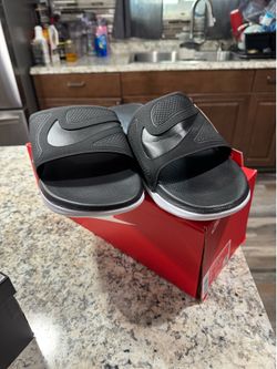 Mens Nike Cirro Slides