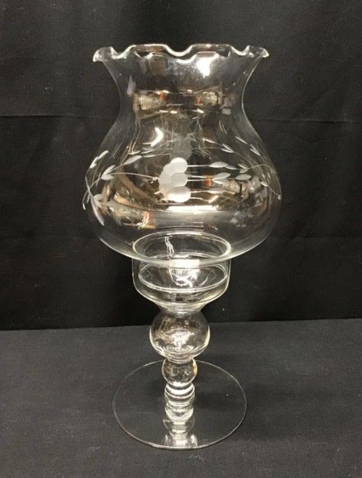 Vintage Princess House hurricane candle holder with Chimney/Globe. Heritage Collection
Set 2