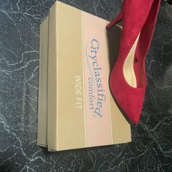 GORGEOUS RED HEELS 10W 