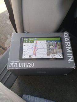Brand new Garmin Dezl - otr720 worth 599$ at best buy im selling for less