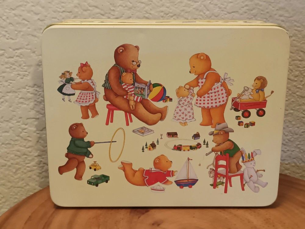 1992 Vintage Peggy Jo Ackley Cookie Tin Teddy Bears With Toys