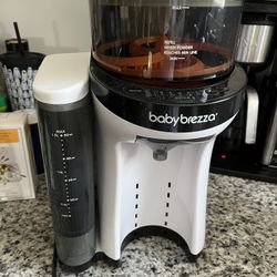 Baby Brezza Formula Pro
