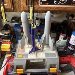 4 Model Rockets & Launch Kit