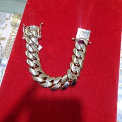 10k Gold Cuban Bracelet 