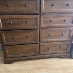 Cajonera de madera en muy buenas condiciones