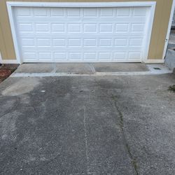 MUST SELL! BEST OFFER! 2 Car Garage Door Bought New 2020. Must Sell!