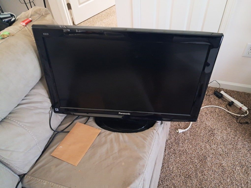 Panasonic 32inch LCD HD TV For Sale...cheap!!!