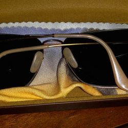 Sunglassess