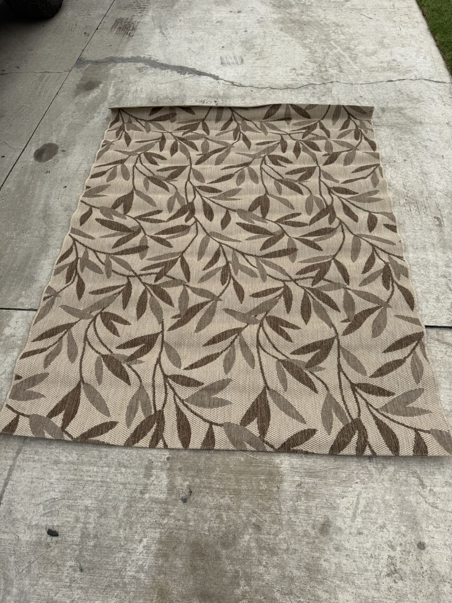 Naples Outdoor Rug 5 By 7 Tan And Brown Color