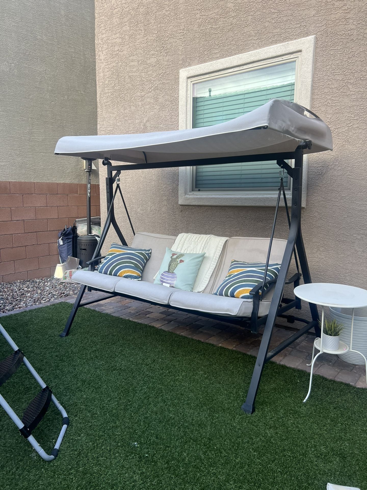 Outdoor Canopy Swing