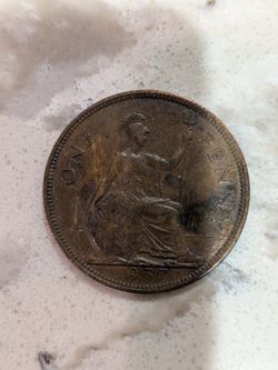 Vintage 5 British Coins In Bronze 