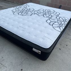 Cal King Size Mattress Pillow Top New 12”