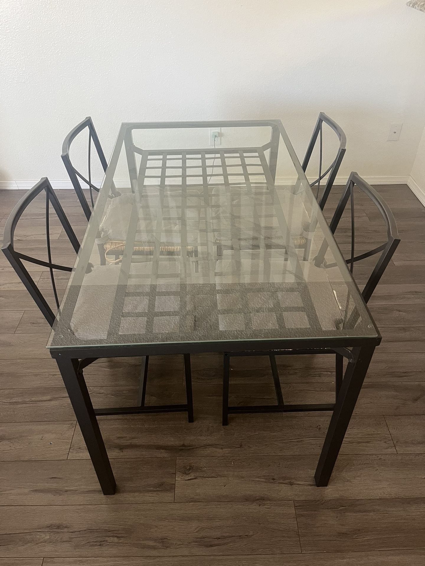 Dining Table With 4 Chairs