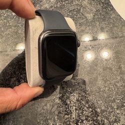 Apple Watch SE 44mm