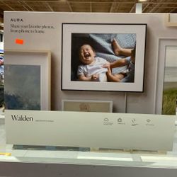 AURA Walden Digital Frame W/ 15’’ HD Display
