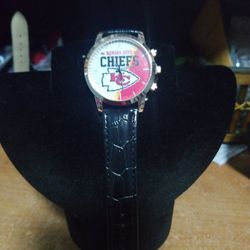 Kansas City Chiefs Water Resistant Watch With Black Leather Band